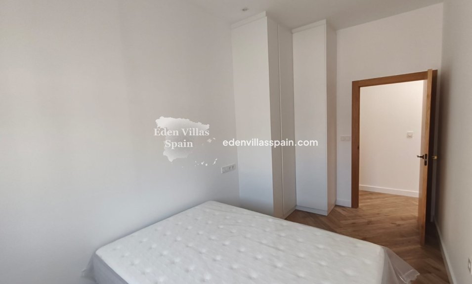 New Construction - Town House - Catral