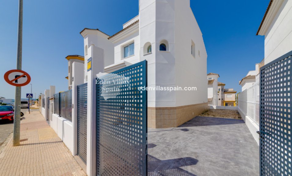 New Construction - Urbanisation detached Villa - La Marina