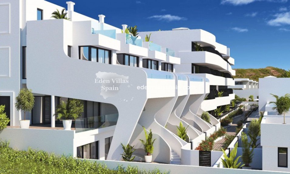 Nieuwbouw - Gloednieuwe villa - Guardamar del Segura