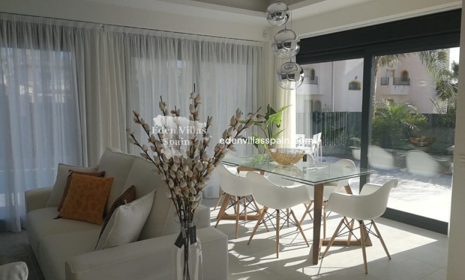 Nieuwbouw - Gloednieuwe villa - La Marina