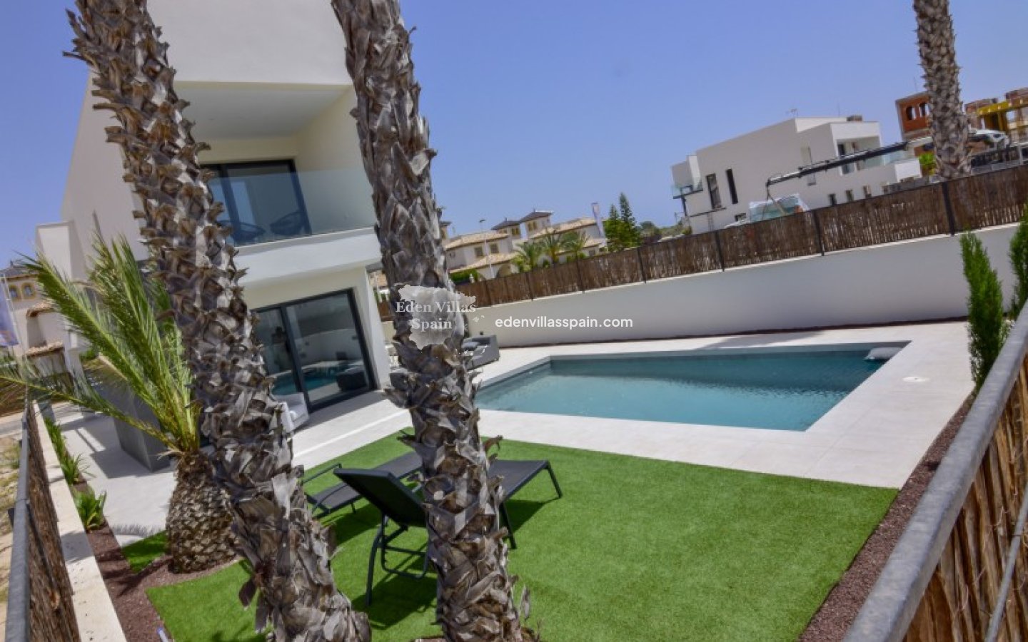 Nieuwbouw - Gloednieuwe villa - La Marina