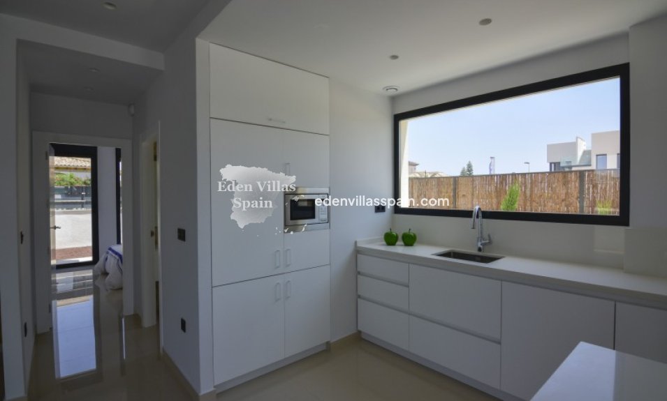 Nieuwbouw - Gloednieuwe villa - La Marina