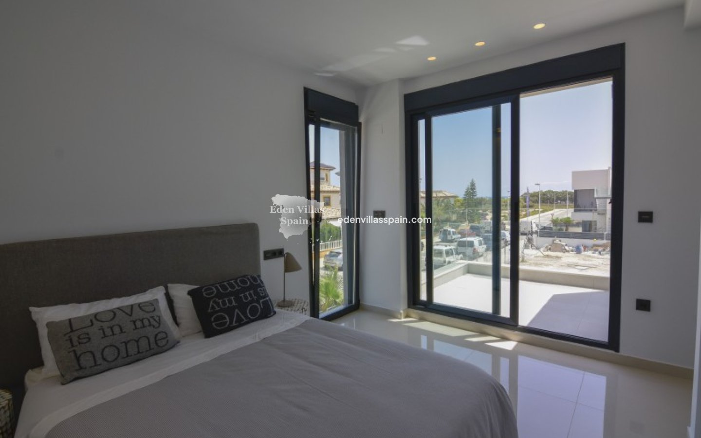 Nieuwbouw - Gloednieuwe villa - La Marina