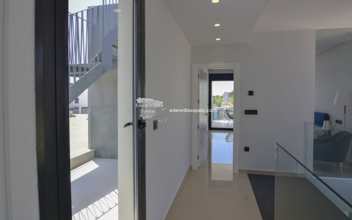 Nieuwbouw - Gloednieuwe villa - La Marina