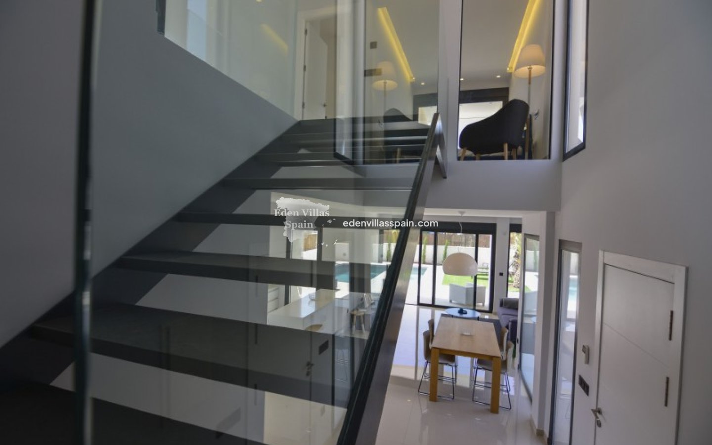 Nieuwbouw - Gloednieuwe villa - La Marina