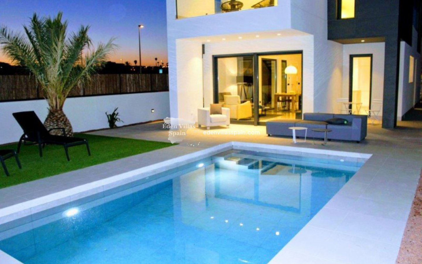 Nieuwbouw - Gloednieuwe villa - La Marina