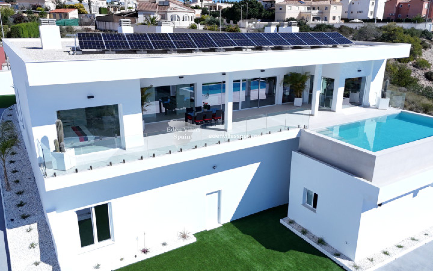 Nieuwbouw - Gloednieuwe villa - La Marina