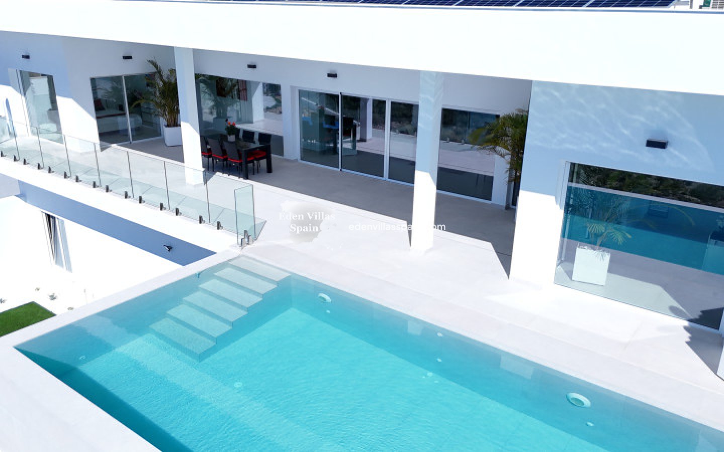Nieuwbouw - Gloednieuwe villa - La Marina