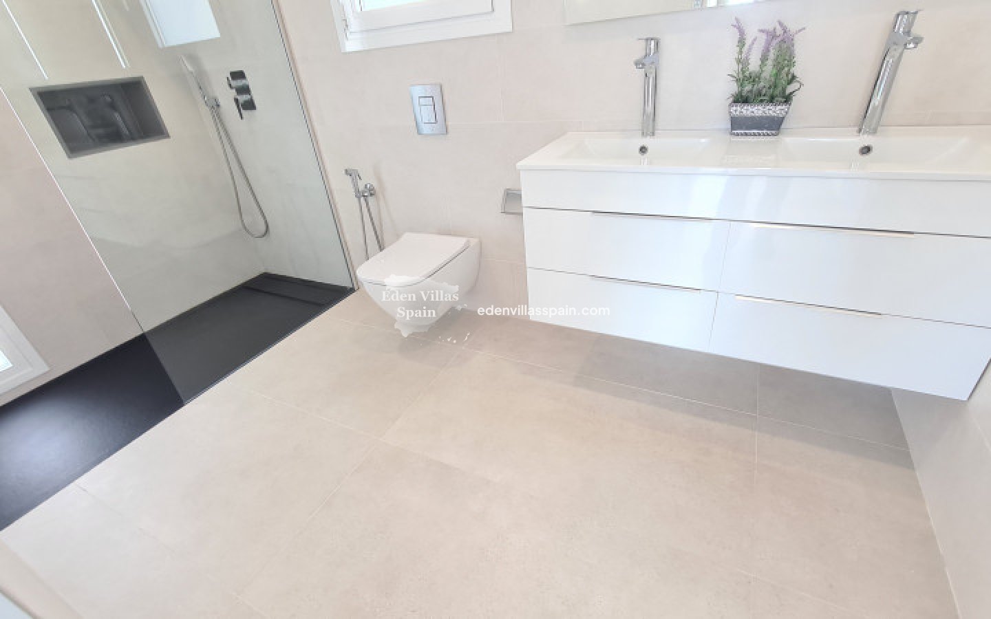Nieuwbouw - Gloednieuwe villa - La Marina
