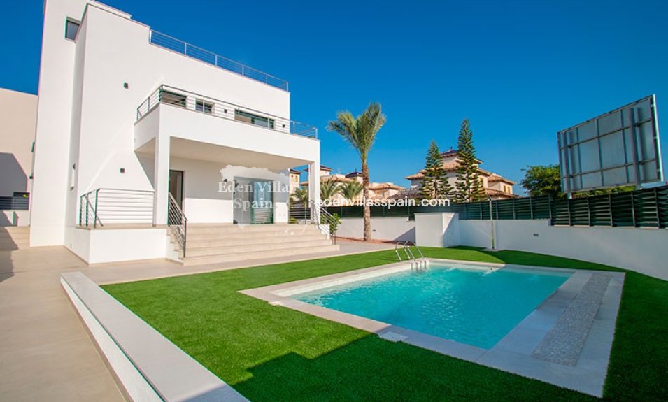 Nieuwbouw - Gloednieuwe villa - La Marina