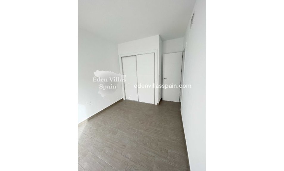 Nieuwbouw - Gloednieuwe villa - Los Montesinos