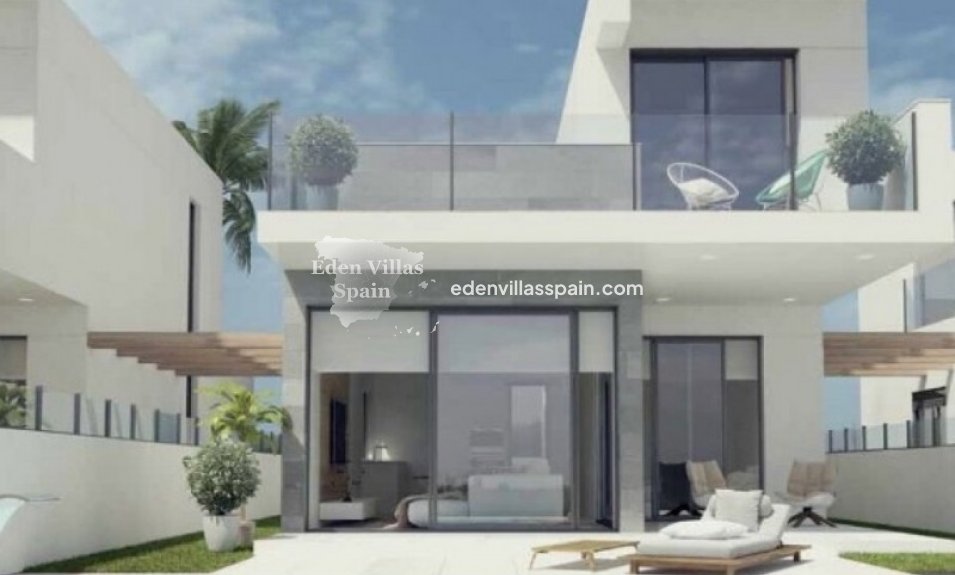 Nieuwbouw - Gloednieuwe villa - Orihuela Costa