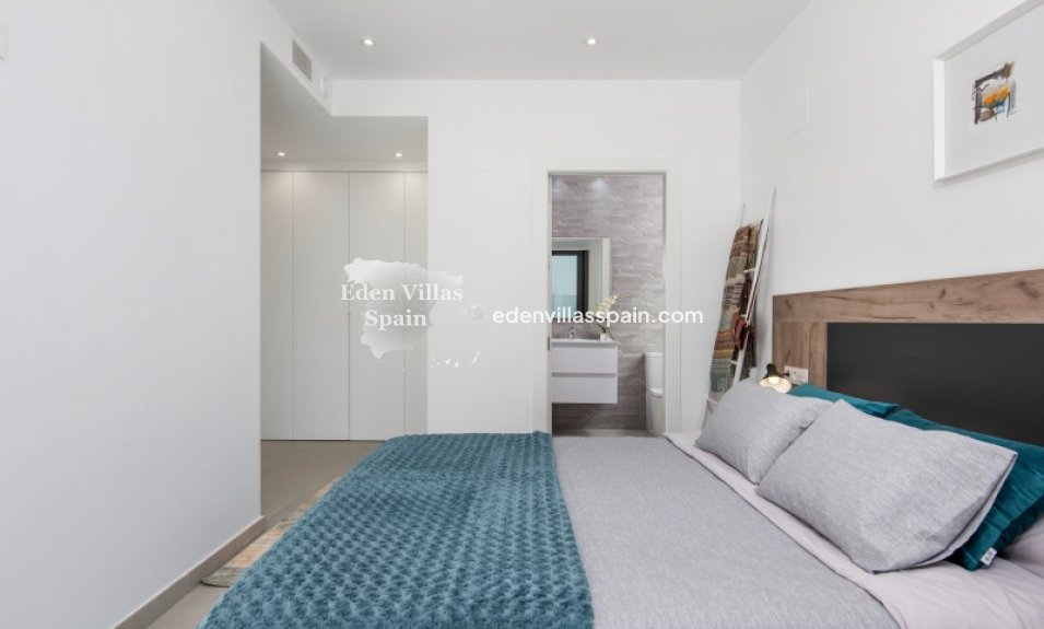 Nieuwbouw - Gloednieuwe villa - Rojales