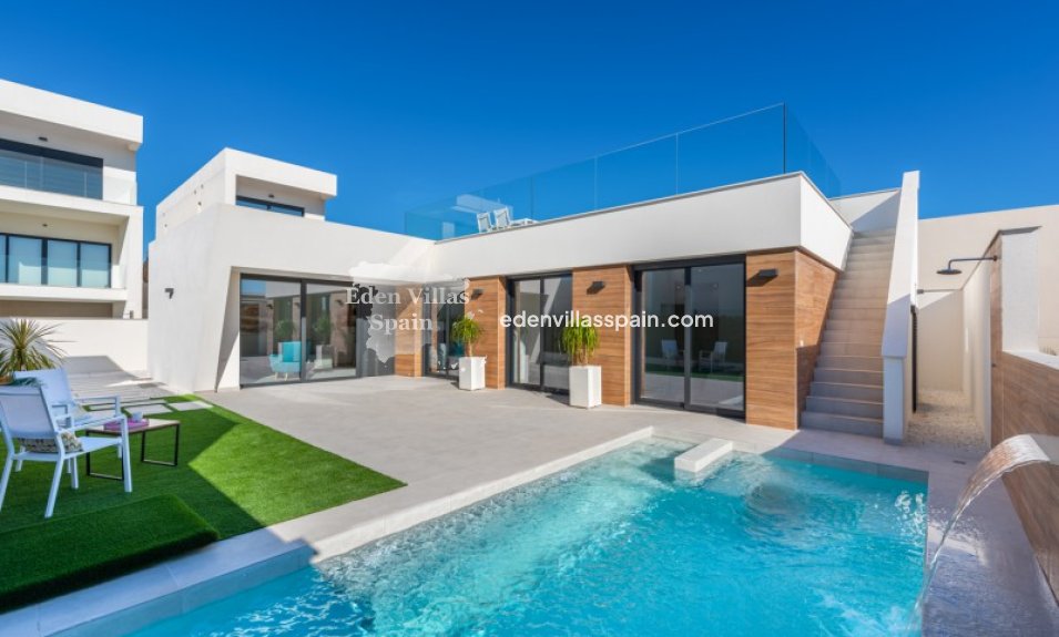 Nieuwbouw - Gloednieuwe villa - Rojales