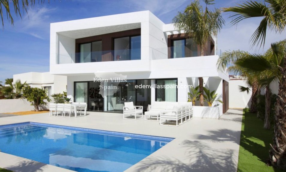 Nieuwbouw - Gloednieuwe villa - Rojales