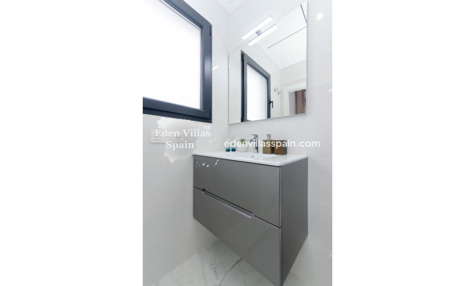 Nouvelle construction - Maison de lotissement - Torrevieja