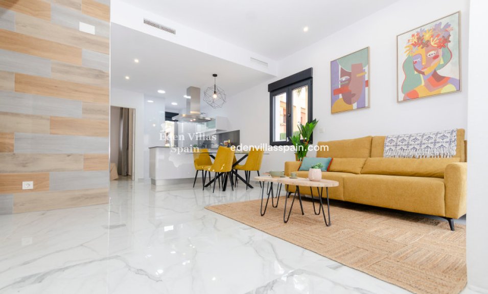 Obra Nueva - Chalet independiente - Torrevieja