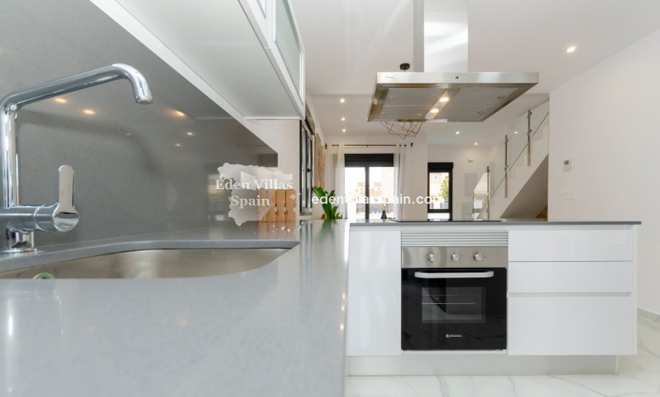 Obra Nueva - Chalet independiente - Torrevieja