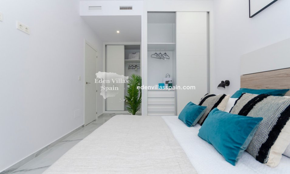 Obra Nueva - Chalet independiente - Torrevieja