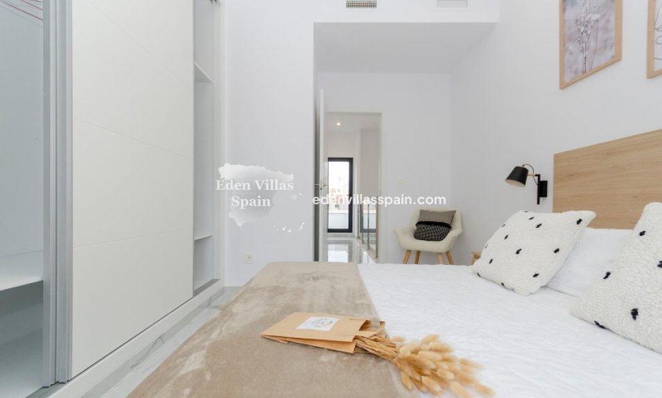 Obra Nueva - Chalet independiente - Torrevieja