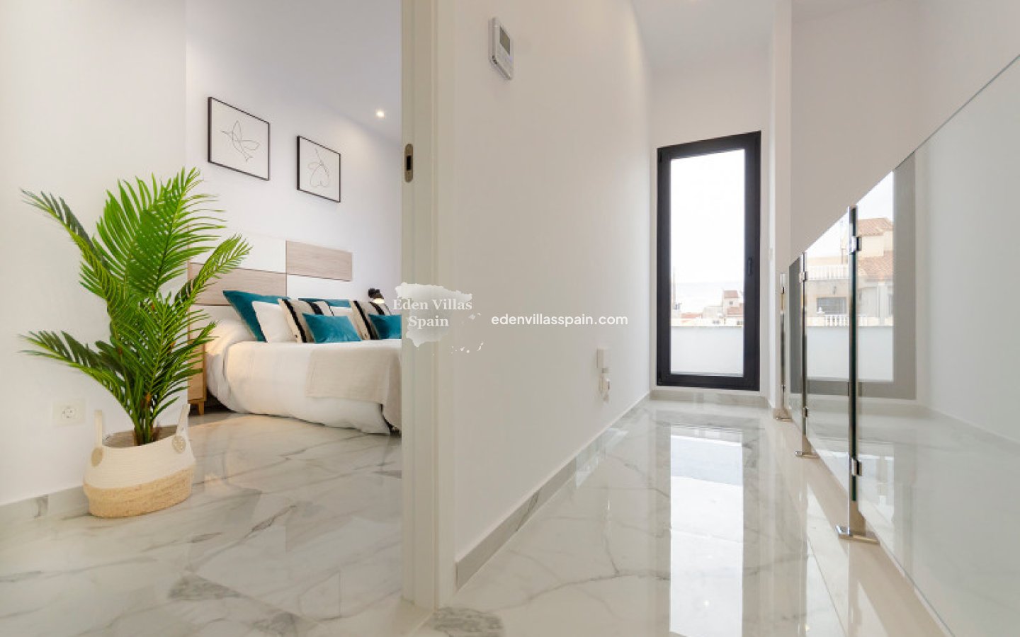 Obra Nueva - Chalet independiente - Torrevieja