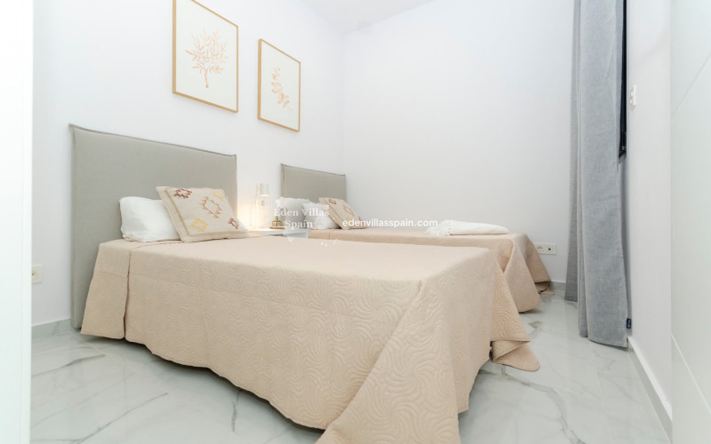 Obra Nueva - Chalet independiente - Torrevieja