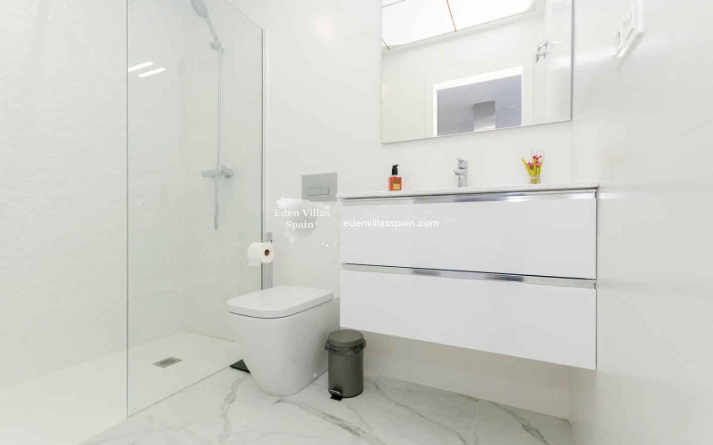 Obra Nueva - Chalet independiente - Torrevieja