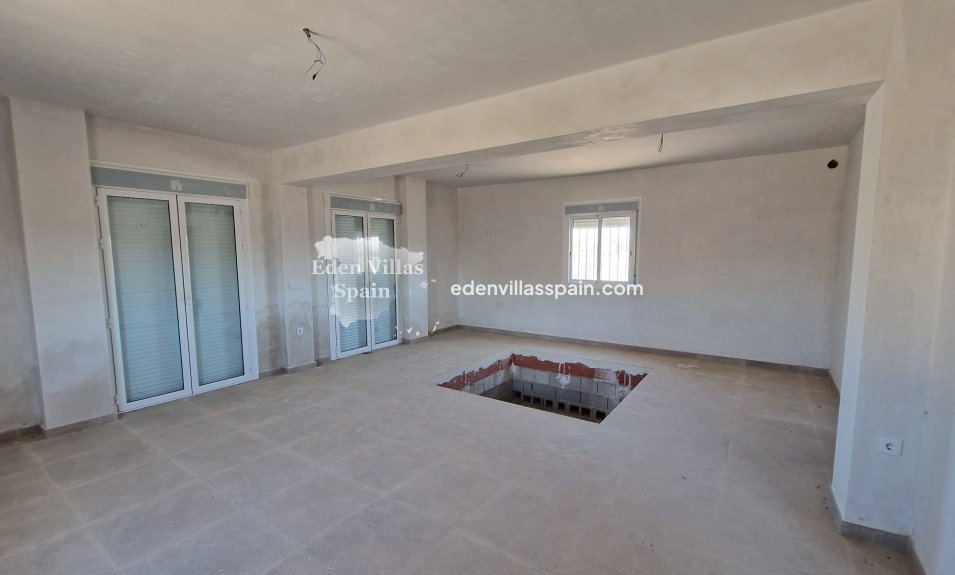 Obra Nueva - Villa a estrenar - Catral
