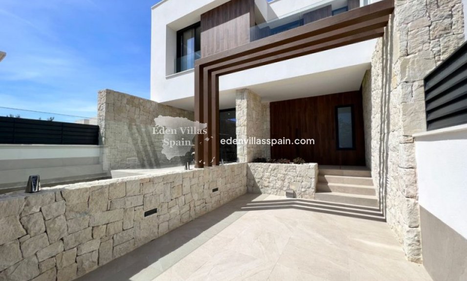 Obra Nueva - Villa a estrenar - Dolores