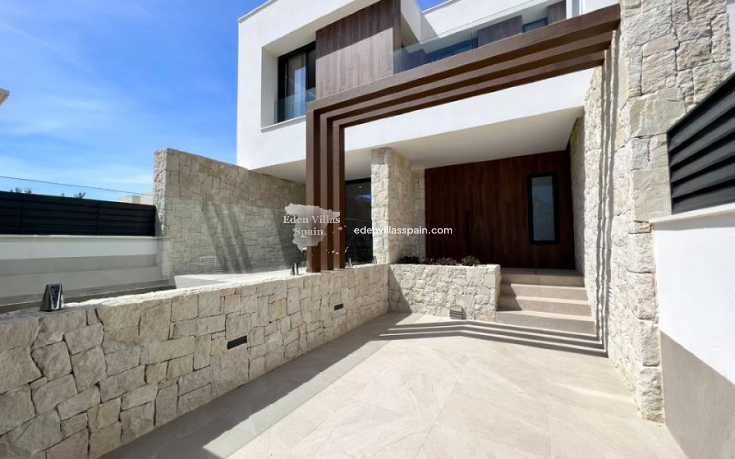 Obra Nueva - Villa a estrenar - Dolores