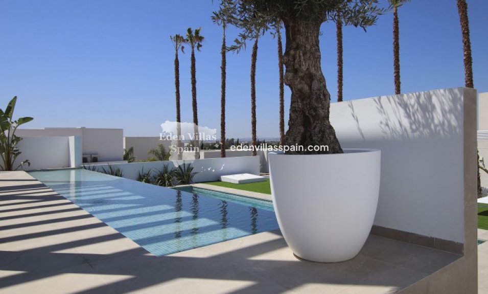 Obra Nueva - Villa a estrenar - La Marina
