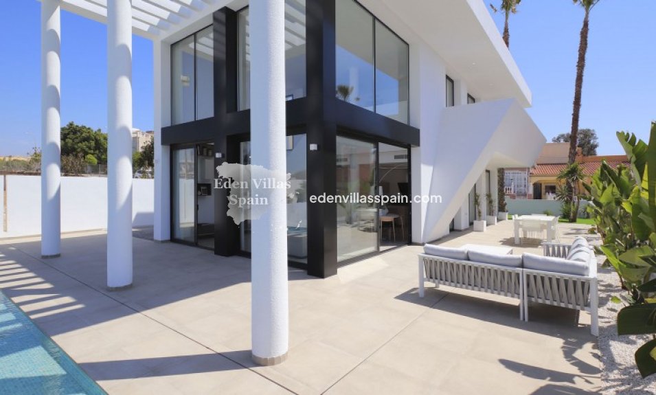 Obra Nueva - Villa a estrenar - La Marina