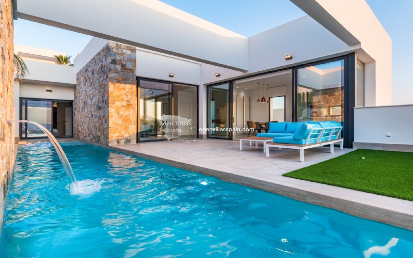 Obra Nueva - Villa a estrenar - La Marina