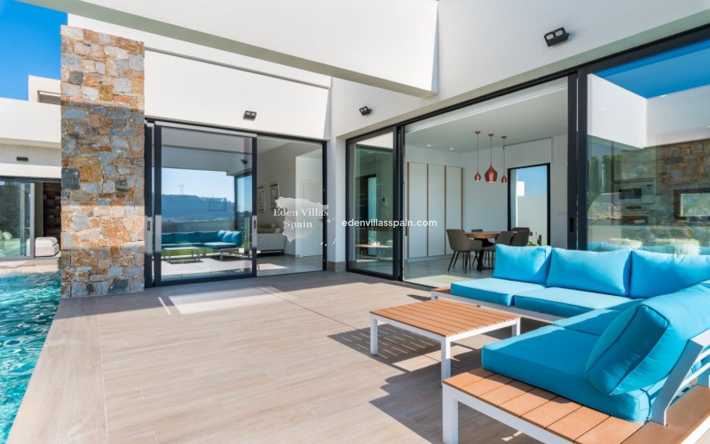 Obra Nueva - Villa a estrenar - La Marina