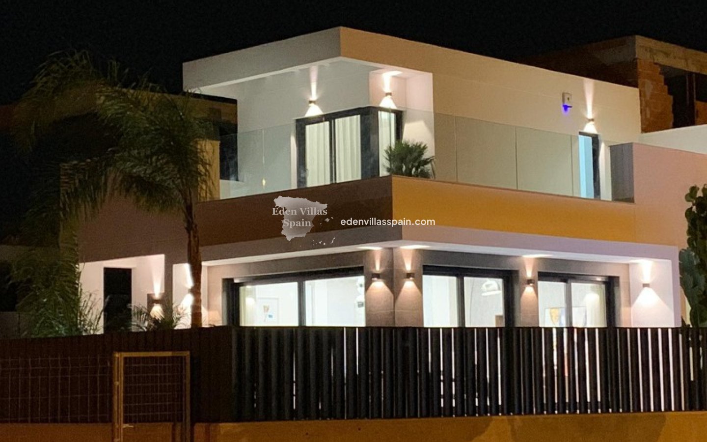 Obra Nueva - Villa a estrenar - La Marina