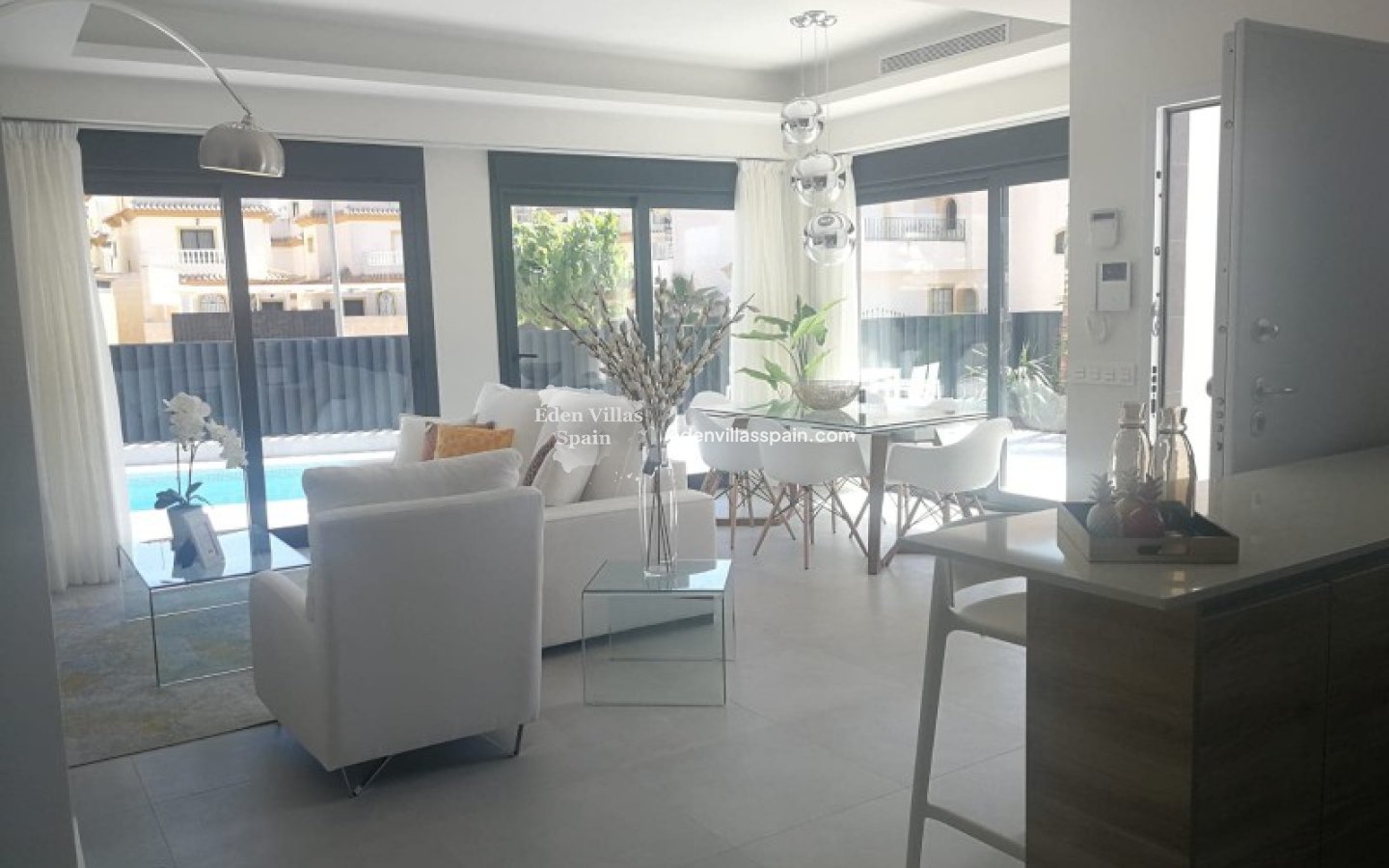 Obra Nueva - Villa a estrenar - La Marina