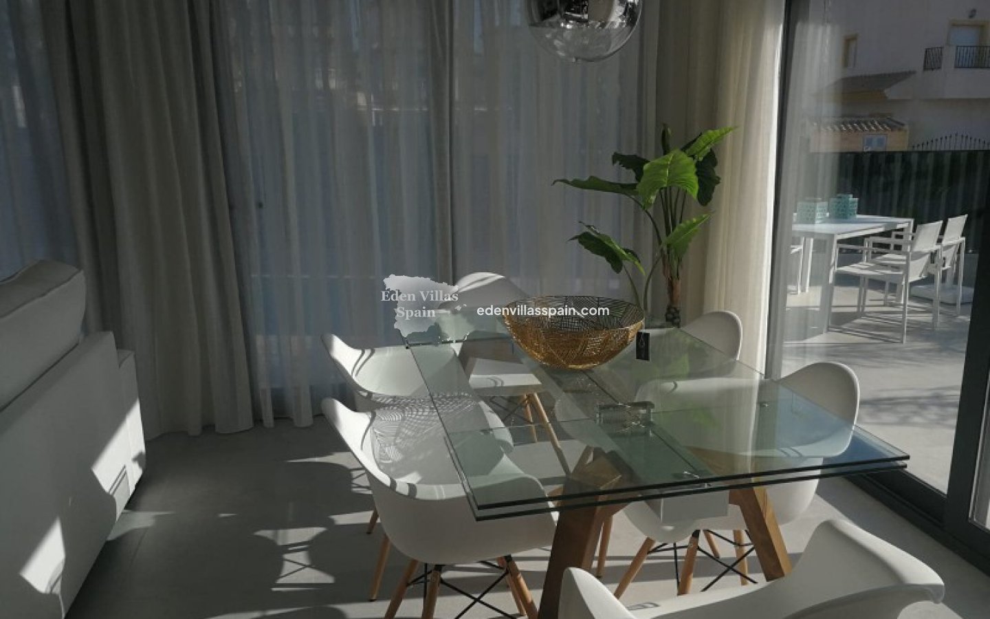 Obra Nueva - Villa a estrenar - La Marina