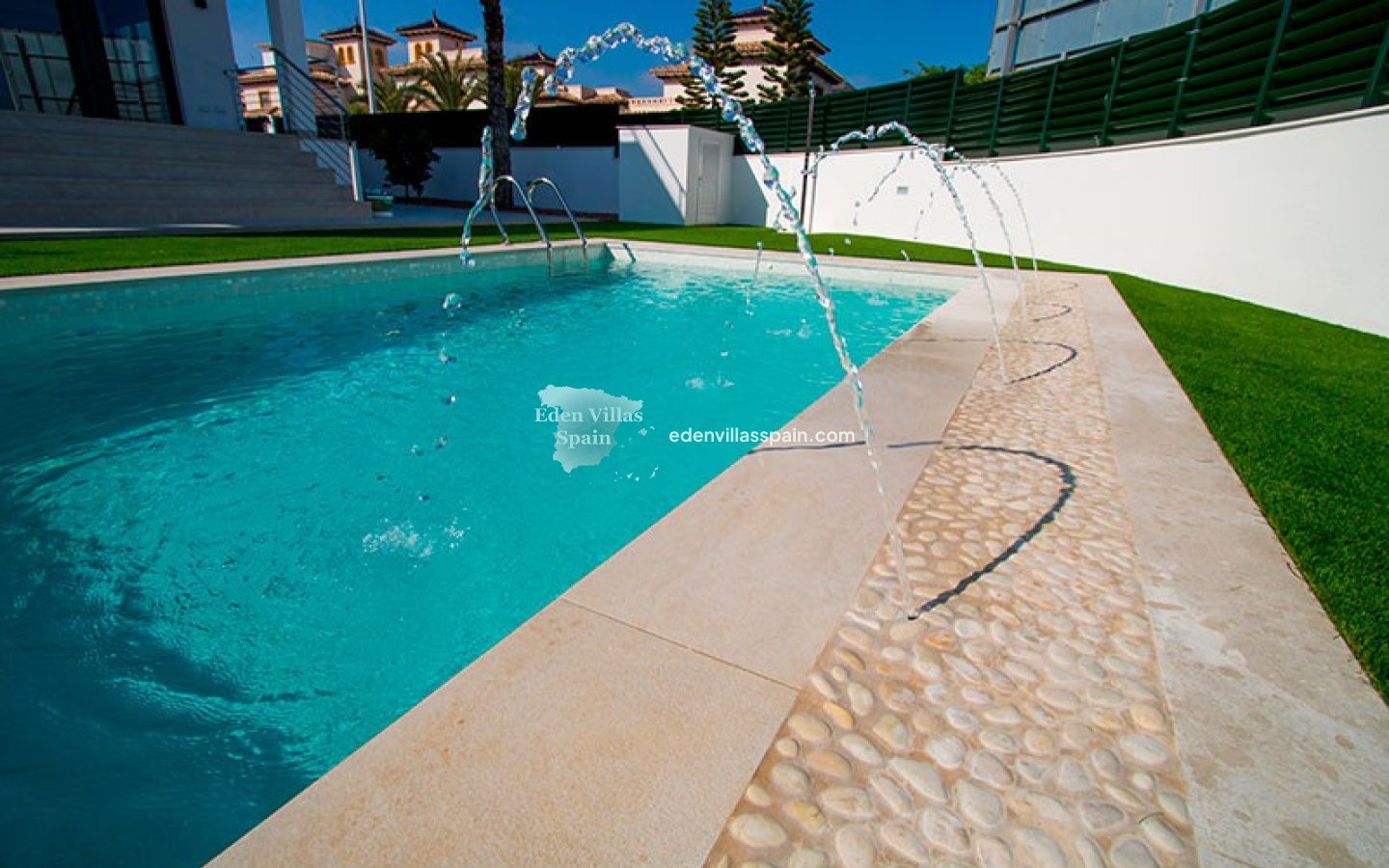 Obra Nueva - Villa a estrenar - La Marina