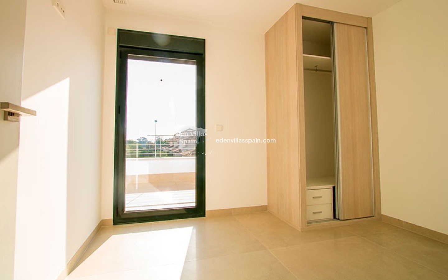 Obra Nueva - Villa a estrenar - La Marina