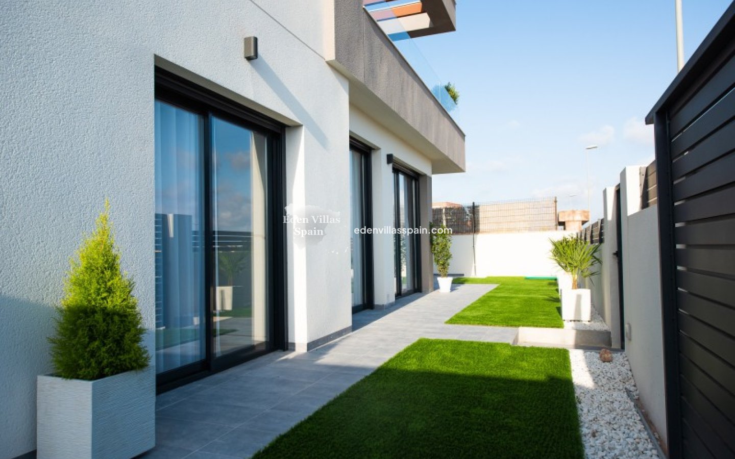 Obra Nueva - Villa a estrenar - Los Montesinos