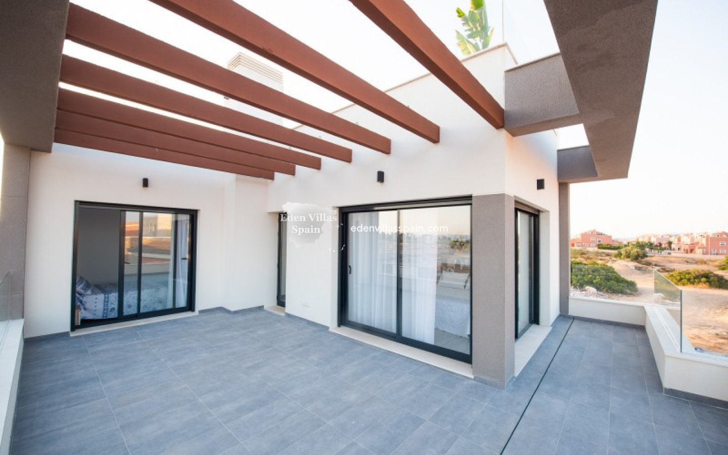 Obra Nueva - Villa a estrenar - Los Montesinos