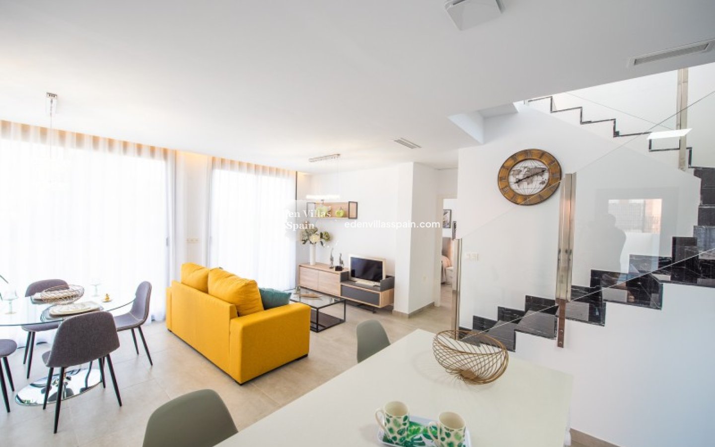 Obra Nueva - Villa a estrenar - Los Montesinos
