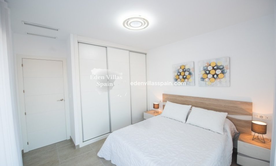 Obra Nueva - Villa a estrenar - Los Montesinos