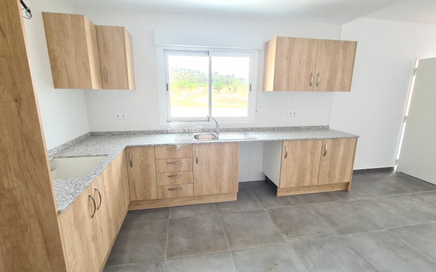 Obra Nueva - Villa a estrenar - Pinoso
