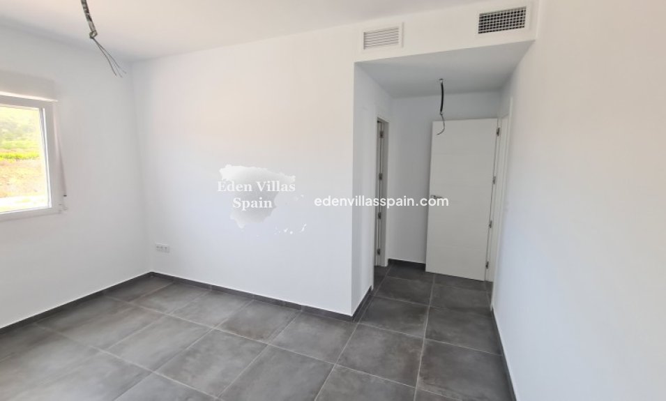 Obra Nueva - Villa a estrenar - Pinoso