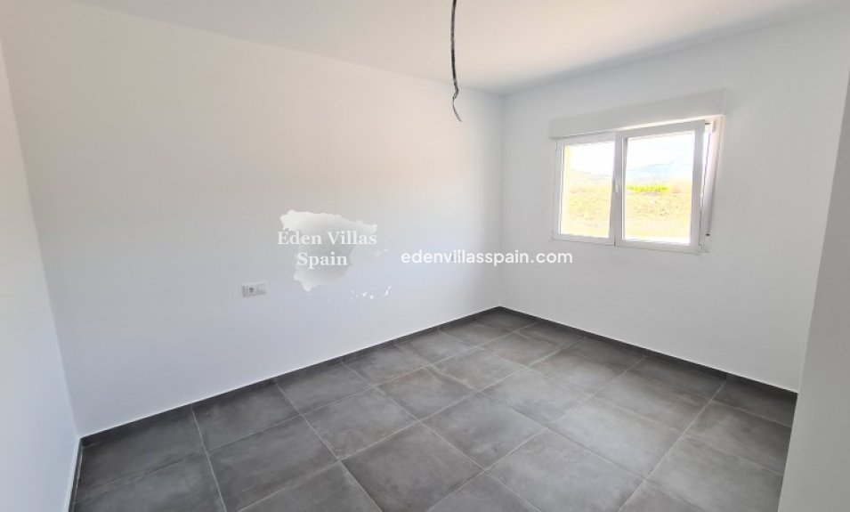 Obra Nueva - Villa a estrenar - Pinoso
