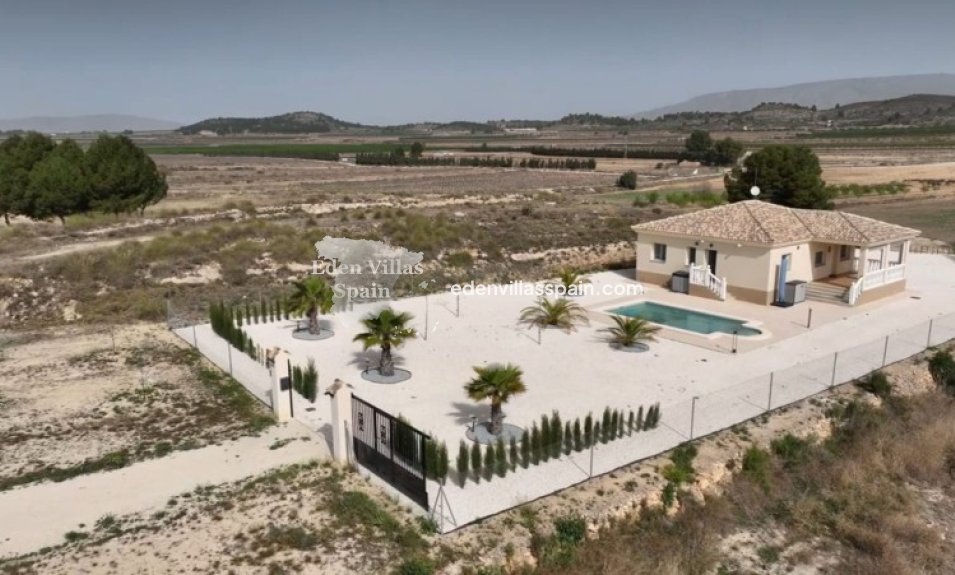 Obra Nueva - Villa a estrenar - Pinoso