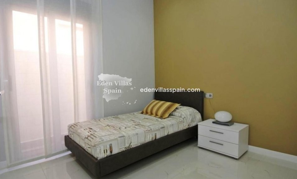 Obra Nueva - Villa costera - Orihuela Costa