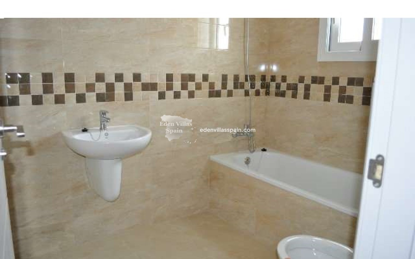 Obra Nueva - Villa costera - Santa Pola