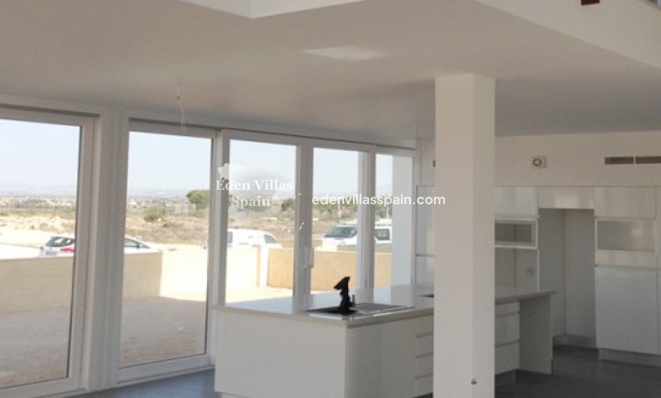 Obra Nueva - Villa costera - Santa Pola